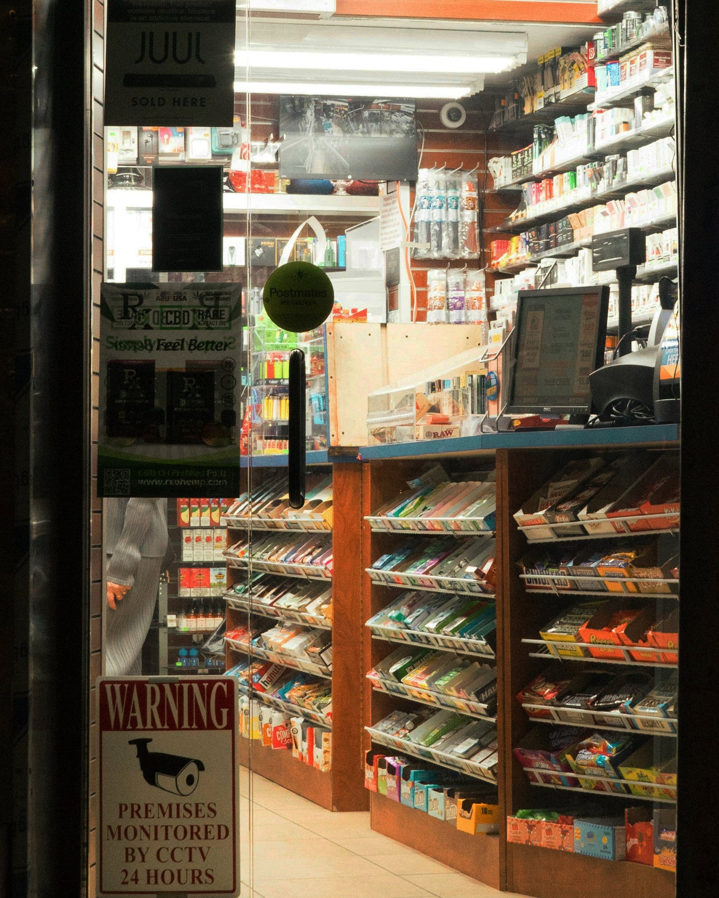 Entrance to smoke shop.